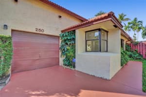 250 SW 113th Terrace, Pembroke Pines, FL 33025, Sold 02/11/22
