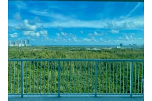 14951 Royal Oaks Ln, North Miami, FL 33181, Sold 05/19/22