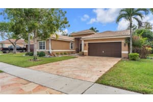 19904 SW 7th Pl, Pembroke Pines, FL 33029, Sold 02/18/22