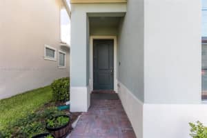 8645 NW 39th Ct, Coral Springs, FL 33065, Sold 01/25/22
