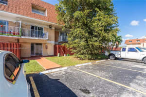 260 NW 107th Ave, Miami, FL 33172, Sold 02/11/22