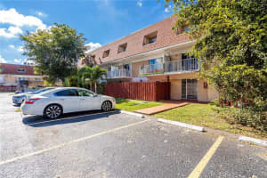260 NW 107th Ave, Miami, FL 33172, Sold 02/11/22