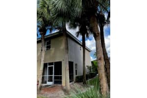 338 SW 120th Ave, Pembroke Pines, FL 33025, Sold 02/07/22