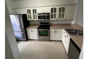 338 SW 120th Ave, Pembroke Pines, FL 33025, Sold 02/07/22