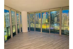 Riverfront, 92 SW 3rd St, Miami, FL 33130, Sold 02/09/22