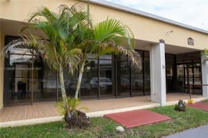 9240 Fontainebleau Blvd, Miami, FL 33172, Sold 03/28/22