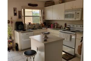 20828 NW 17th St, Pembroke Pines, FL 33029, Sold 02/15/22