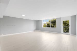 10000 W Bay Harbor Dr, Bay Harbor Islands, FL 33154, Sold 03/25/22