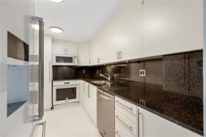 10000 W Bay Harbor Dr, Bay Harbor Islands, FL 33154, Sold 03/25/22
