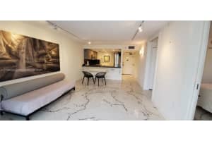 465 Ocean Dr, Miami Beach, FL 33139, Sold 05/24/22