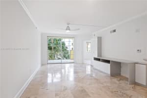 125 Jefferson Ave, Miami Beach, FL 33139, Sold 02/16/22