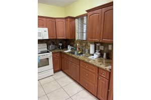 7250 NW 174th Terrace, Hialeah, FL 33015, Sold 02/02/22