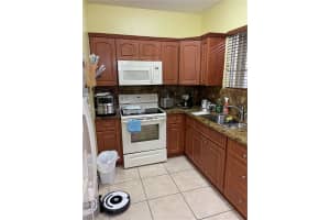 7250 NW 174th Terrace, Hialeah, FL 33015, Sold 02/02/22