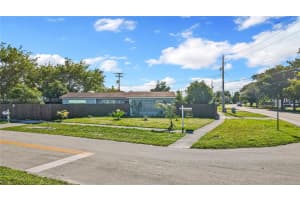 260 NW 38th Pl, Pompano Beach, FL 33064, Sold 03/10/22