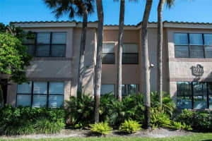 2926 S University Dr, Davie, FL 33328, Sold 02/24/22
