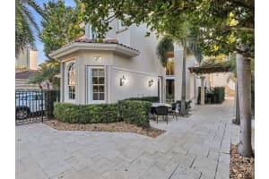 19484 39th Ave, Golden Beach, FL 33160, Sold 03/02/22