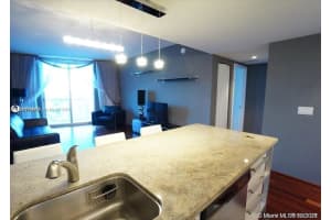 185 SW 7th St 12th floor, Miami, FL 33130, Sold 03/03/22
