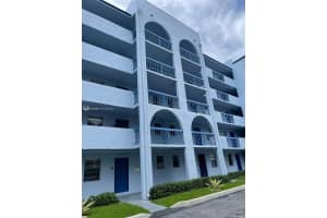 9440 Fontainebleau Blvd, Miami, FL 33172, Sold 02/09/22