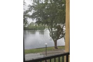 4805 NW 7th St, Miami, FL 33126, Sold 01/21/22