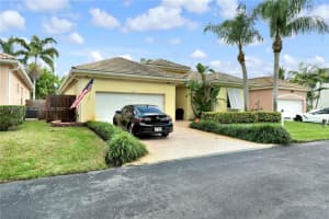 655 SE 28th Ln, Homestead, FL 33033, Sold 03/04/22