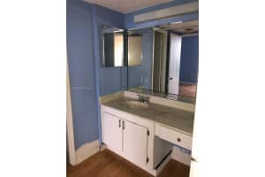 3701 N Country Club Dr, Aventura, FL 33180, Sold 05/28/22