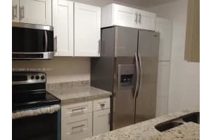 10393 N Kendall Dr APT U6, Miami, FL 33176, Sold 07/01/22