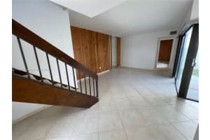 477 NW 98th Ct, Miami, FL 33172, Sold 03/08/22