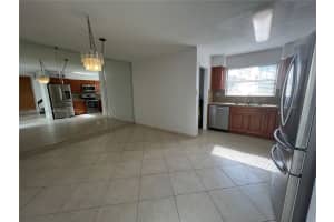 477 NW 98th Ct, Miami, FL 33172, Sold 03/08/22