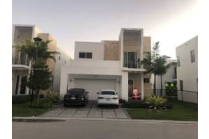 10330 NW 68th St, Doral, FL 33178, Sold 04/06/22