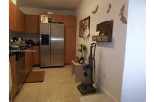 401 69th St, Miami Beach, FL 33141, Sold 04/20/22