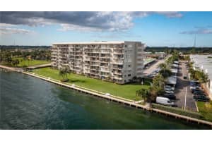 801 Lake Shore Dr, West Palm Beach, FL 33403, Sold 02/28/22