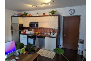 435 21st St, Miami Beach, FL 33139, Sold 04/13/23