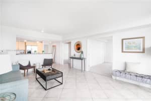 7501 E Treasure Dr # 6ef, North Bay Village, FL 33141, Sold 02/17/22