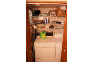 8897 Fontainebleau Blvd, Miami, FL 33172, Sold 03/29/22