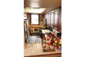 8897 Fontainebleau Blvd, Miami, FL 33172, Sold 03/29/22