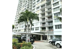 1865 79th Street Causeway, North Bay Village, FL 33141, Sold 03/16/22