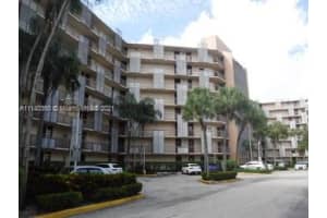 3301 N Country Club Dr, Miami, FL 33180, Sold 07/14/22