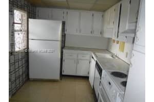 3301 N Country Club Dr, Miami, FL 33180, Sold 07/14/22