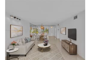 600 Parkview Dr # 1132, Hallandale Beach, FL 33009, Sold 02/03/22