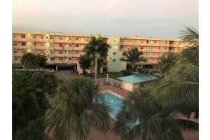 1655 W 44th Pl, Hialeah, FL 33012, Sold 07/08/22