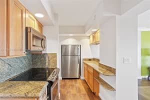 1831 NE 38th St, Fort Lauderdale, FL 33308, Sold 01/31/22