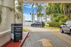 18151 NE 31st Ct, Aventura, FL 33160, Sold 03/17/22