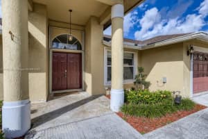 1167 Hatteras Cir, Greenacres, FL 33413, Sold 01/25/22