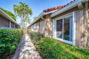 279 NW 100th Ave, Plantation, FL 33324, Sold 01/24/22