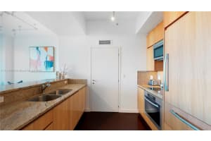 100 South Pointe Dr, Miami Beach, FL 33139, Sold 02/01/22