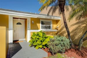 20836 SW 103rd Pl, Cutler Bay, FL 33189, Sold 04/29/22