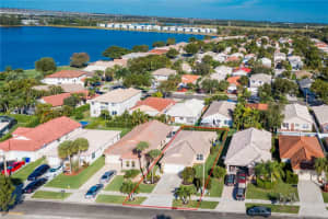 20859 NW 17th St, Pembroke Pines, FL 33029, Sold 02/04/22