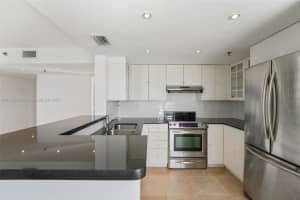 1621 Bay Rd, Miami Beach, FL 33139, Sold 02/18/22
