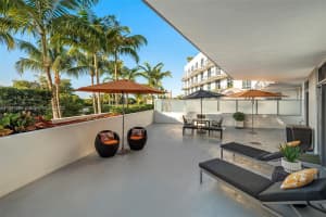 2001 Meridian Ave, Miami Beach, FL 33139, Sold 02/18/22