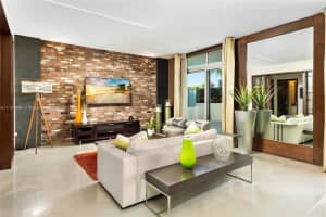 2001 Meridian Ave, Miami Beach, FL 33139, Sold 02/18/22